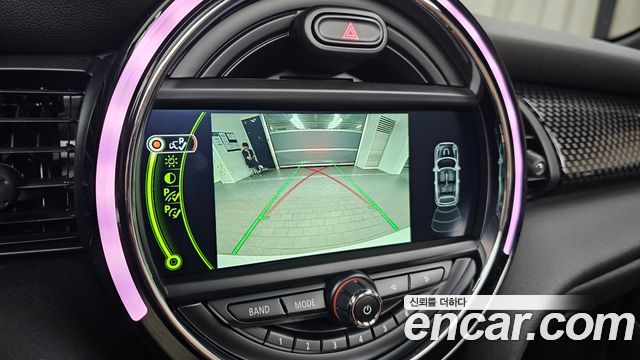 MINI Cooper S Convertible Standard 3rd 2018 — фото 13