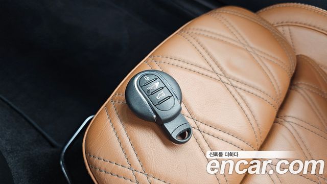 MINI Cooper S Convertible Standard 3rd 2018 — фото 14