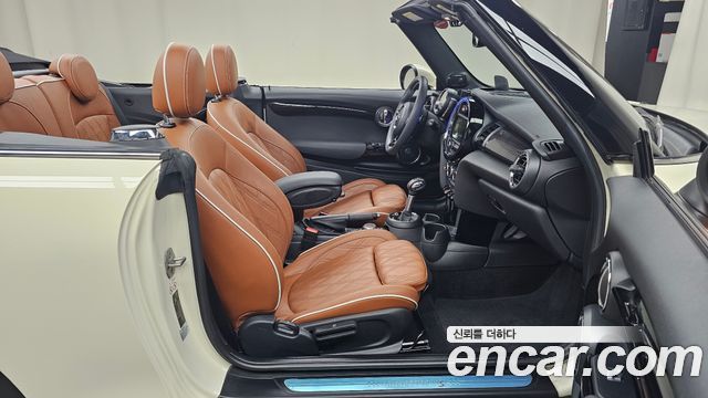 MINI Cooper S Convertible Standard 3rd 2018 — фото 26