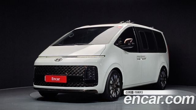 Hyundai Staria 4WD Lounge 9-Seater Prestige 2022 — фото 1
