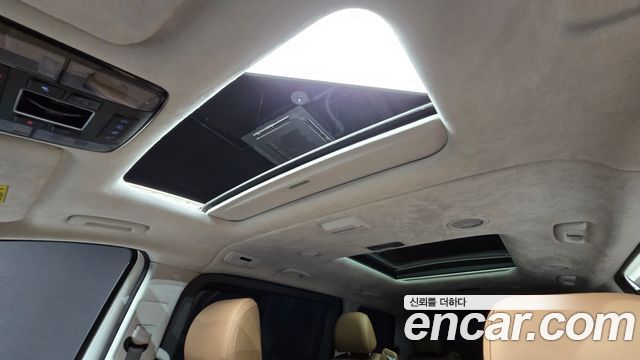 Hyundai Staria 4WD Lounge 9-Seater Prestige 2022 — фото 19