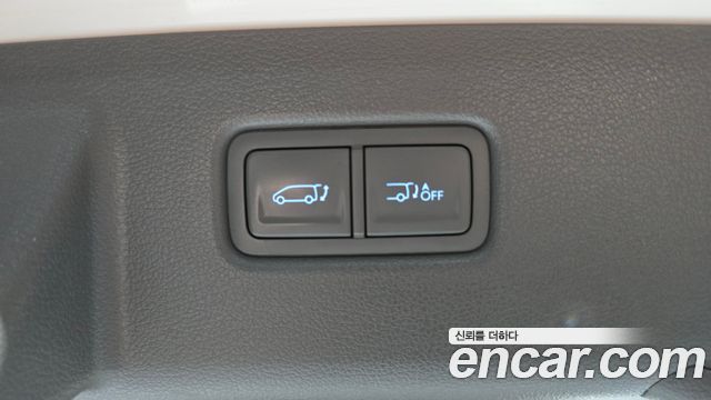 Hyundai Staria 4WD Lounge 9-Seater Prestige 2022 — фото 20