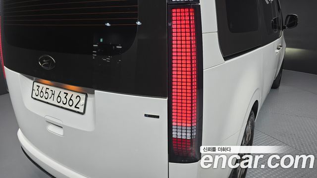 Hyundai Staria 4WD Lounge 9-Seater Prestige 2022 — фото 23