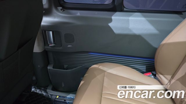 Hyundai Staria 4WD Lounge 9-Seater Prestige 2022 — фото 25