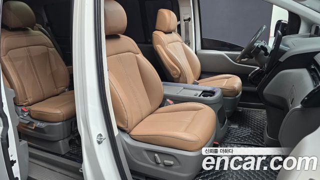Hyundai Staria 4WD Lounge 9-Seater Prestige 2022 — фото 26