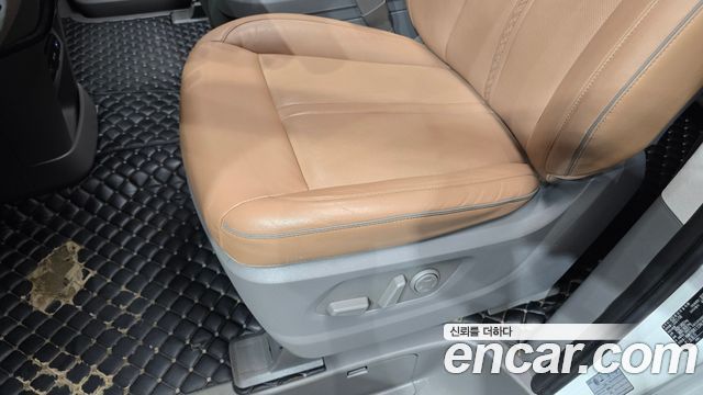 Hyundai Staria 4WD Lounge 9-Seater Prestige 2022 — фото 32