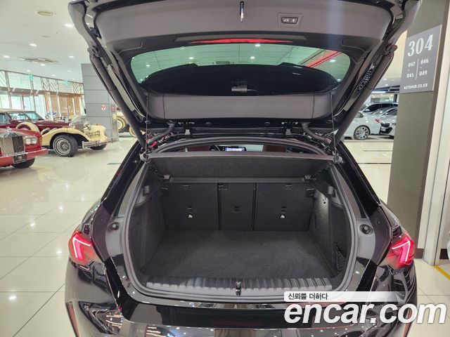 BMW 1 Series (F70) M135 xDrive 2025 — фото 18