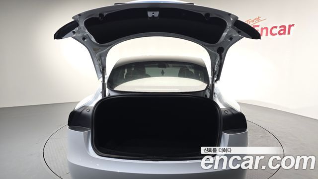 Tesla Model 3 RWD 2024 — фото 18