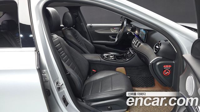 Mercedes-Benz E-Class (W213) E300 AMG Line 2019 — фото 11