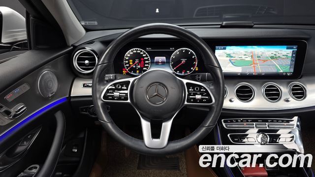 Mercedes-Benz E-Class (W213) E300 AMG Line 2019 — фото 13