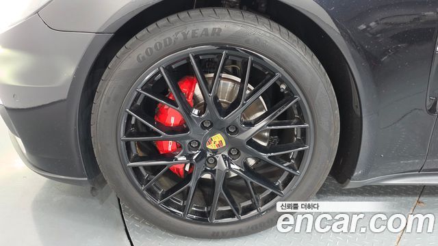 Porsche Panamera (971) 3.0 AWD 2018 — фото 5