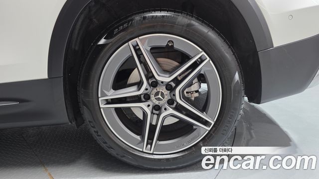 Mercedes-Benz GLB-Class (X247) GLB250 4MATIC 2023 — фото 27