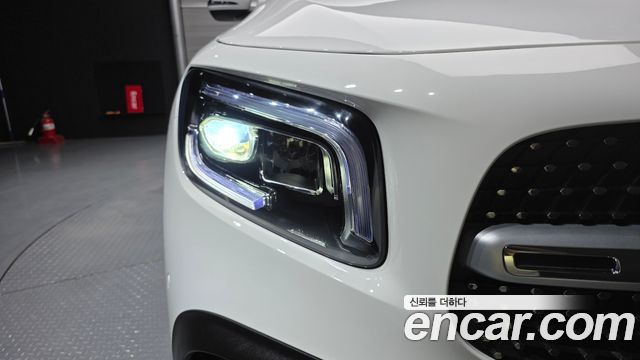 Mercedes-Benz GLB-Class (X247) GLB250 4MATIC 2023 — фото 28