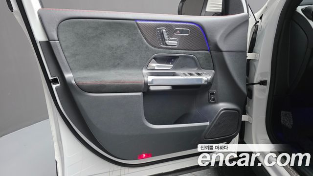 Mercedes-Benz GLB-Class (X247) GLB250 4MATIC 2023 — фото 30