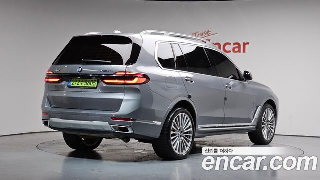 BMW X7 (G07) xDrive 40i Design Pure Excellence 6-Seater 2024 — фото 2
