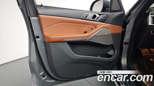 BMW X7 (G07) xDrive 40i Design Pure Excellence 6-Seater 2024 — фото 30