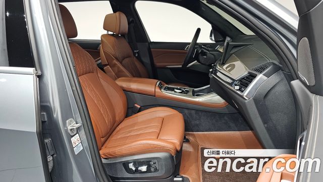 BMW X7 (G07) xDrive 40i Design Pure Excellence 6-Seater 2024 — фото 32