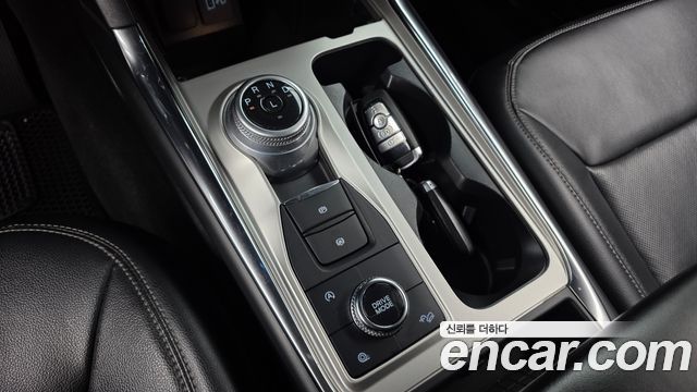 Ford Explorer (VI) 2.3 LimIted 4WD 2021 — фото 9