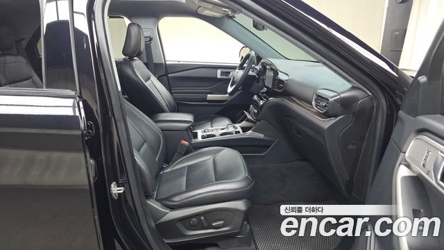 Ford Explorer (VI) 2.3 LimIted 4WD 2021 — фото 11
