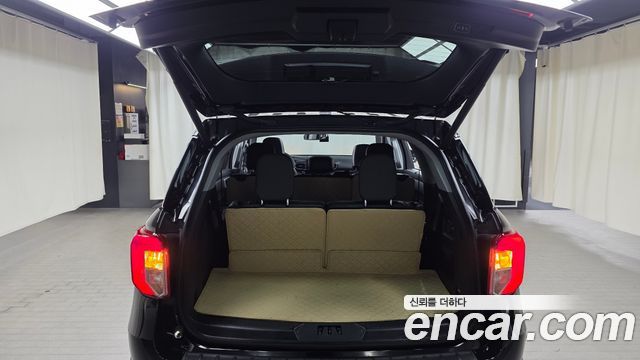 Ford Explorer (VI) 2.3 LimIted 4WD 2021 — фото 20
