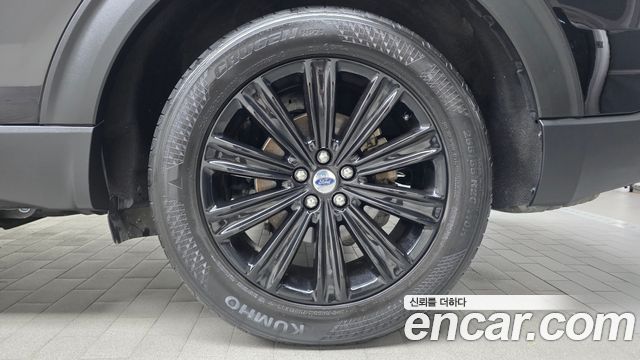 Ford Explorer (VI) 2.3 LimIted 4WD 2021 — фото 21