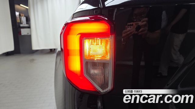 Ford Explorer (VI) 2.3 LimIted 4WD 2021 — фото 23