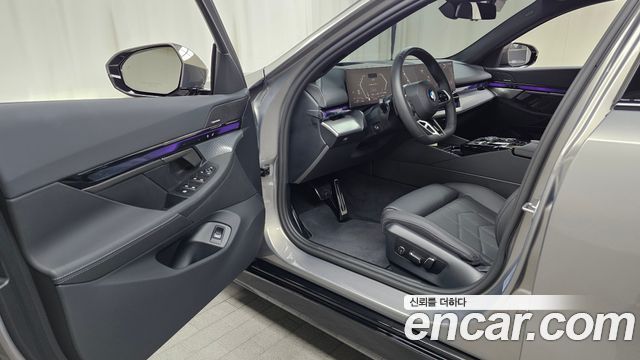 BMW 5 Series (G60) 520i M Sport 2025 — фото 10