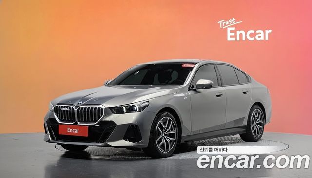 BMW 5 Series (G60) 520i M Sport 2025 — фото 1