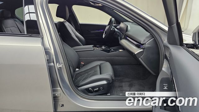 BMW 5 Series (G60) 520i M Sport 2025 — фото 26