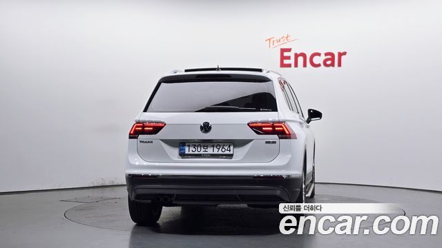 Volkswagen Tiguan (II) 2.0 TDI 4Motion Prestige 2020 — фото 4
