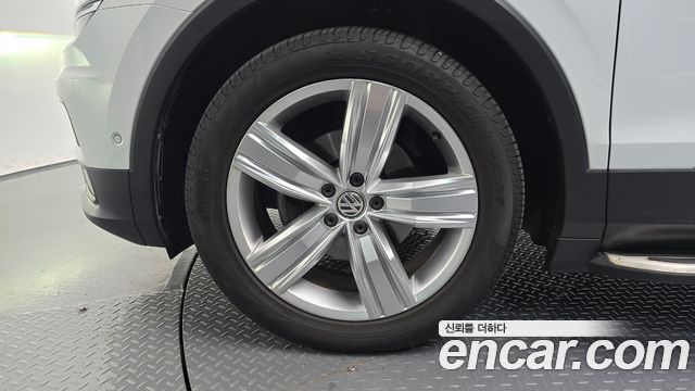 Volkswagen Tiguan (II) 2.0 TDI 4Motion Prestige 2020 — фото 5