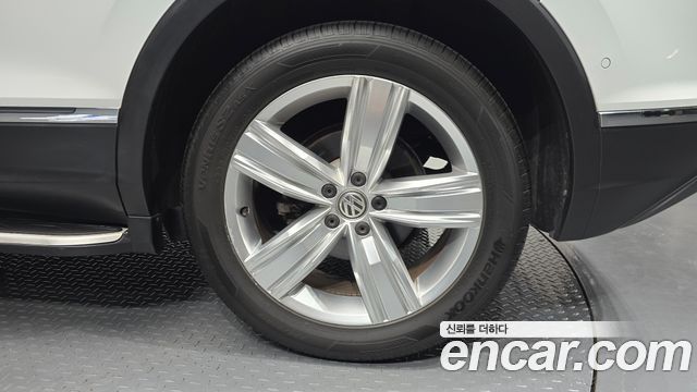 Volkswagen Tiguan (II) 2.0 TDI 4Motion Prestige 2020 — фото 27