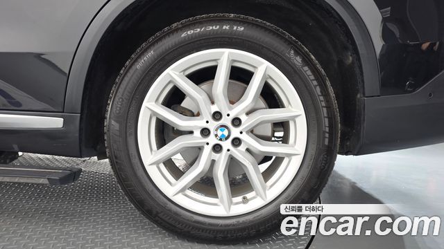 BMW X5 (G05) xDrive 40i xLine 2019 — фото 21