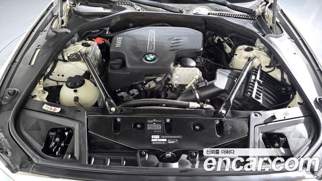 BMW 5 Series (F10) 528i xDrive 2014 — фото 6