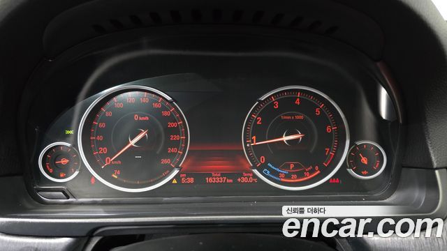 BMW 5 Series (F10) 528i xDrive 2014 — фото 8