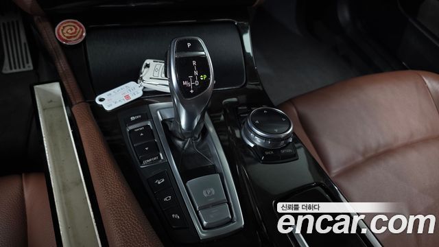 BMW 5 Series (F10) 528i xDrive 2014 — фото 9