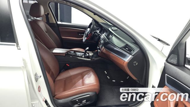BMW 5 Series (F10) 528i xDrive 2014 — фото 32