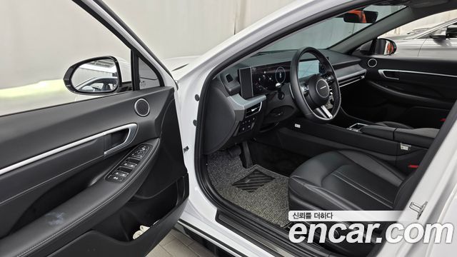 Hyundai Sonata The Edge (DN8) 1.6 Turbo Premium 2025 — фото 10