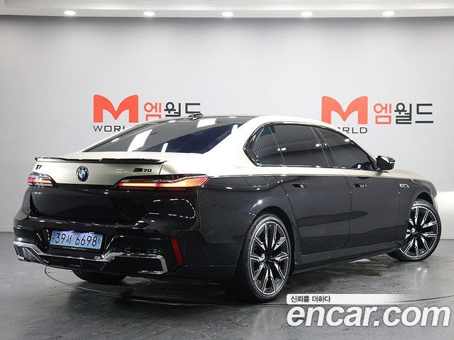 BMW i7 (G70) M70 xDrive 2024 — фото 3