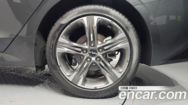 Kia K5 (III) 2.0 Noblesse 2022 — фото 21
