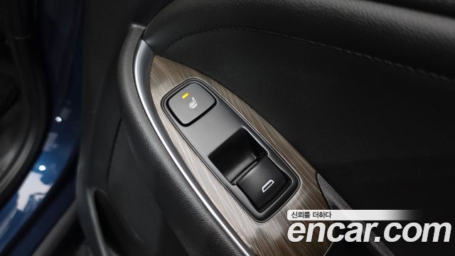 Chevrolet Malibu 1.3 Turbo Premier 2019 — фото 19
