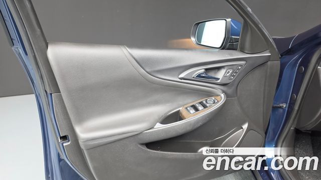 Chevrolet Malibu 1.3 Turbo Premier 2019 — фото 24