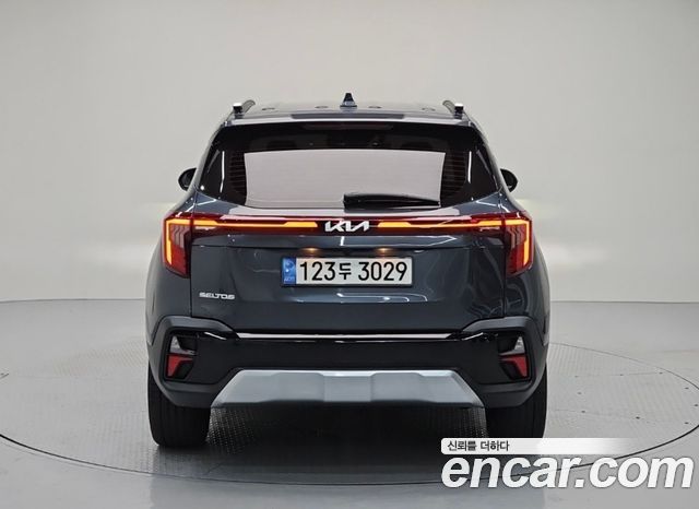 Kia Seltos Gasoline 2.0 2WD Signature 2023 — фото 3