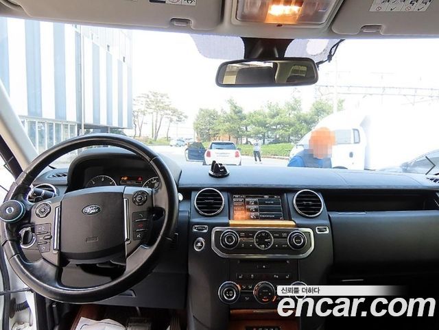 Land Rover Discovery 4 3.0 SDV6 SE 2013 — фото 7