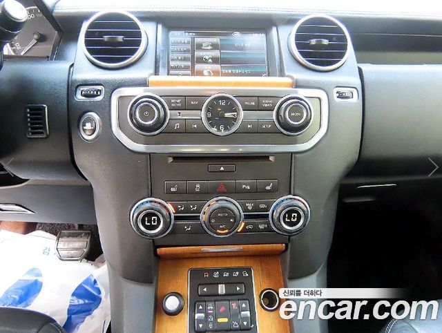 Land Rover Discovery 4 3.0 SDV6 SE 2013 — фото 16
