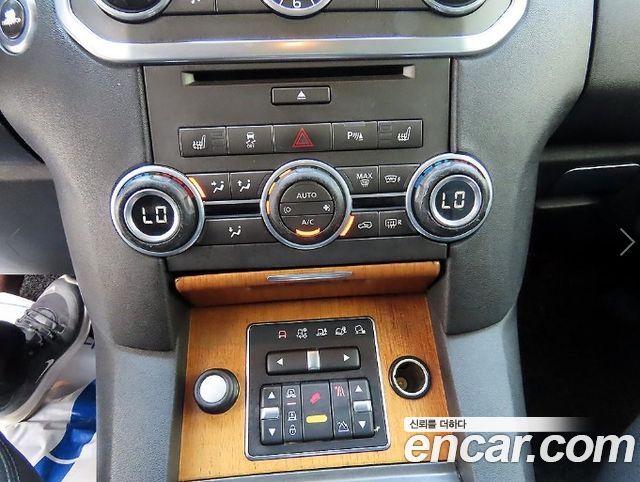 Land Rover Discovery 4 3.0 SDV6 SE 2013 — фото 19