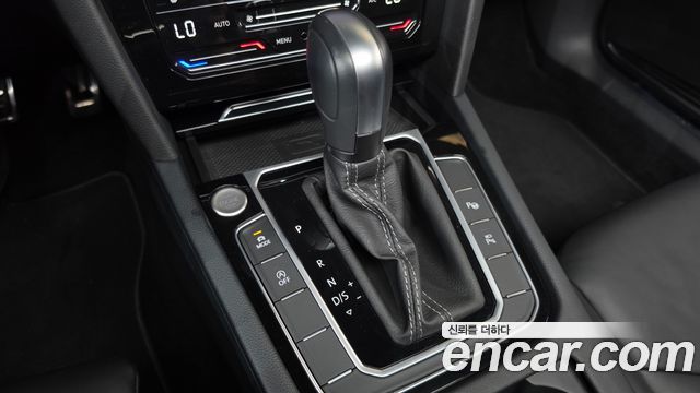 Volkswagen Arteon 2.0 TDI R-LIINE 4Motion 2023 — фото 9
