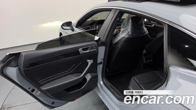 Volkswagen Arteon 2.0 TDI R-LIINE 4Motion 2023 — фото 20