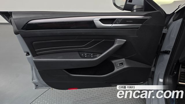 Volkswagen Arteon 2.0 TDI R-LIINE 4Motion 2023 — фото 24
