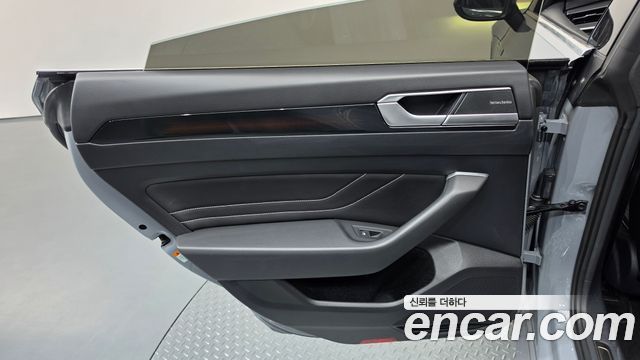 Volkswagen Arteon 2.0 TDI R-LIINE 4Motion 2023 — фото 25